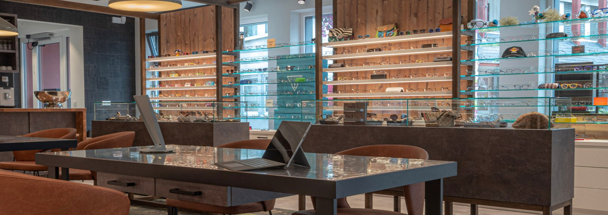 Bezoek onze showroom in het midden van het land.